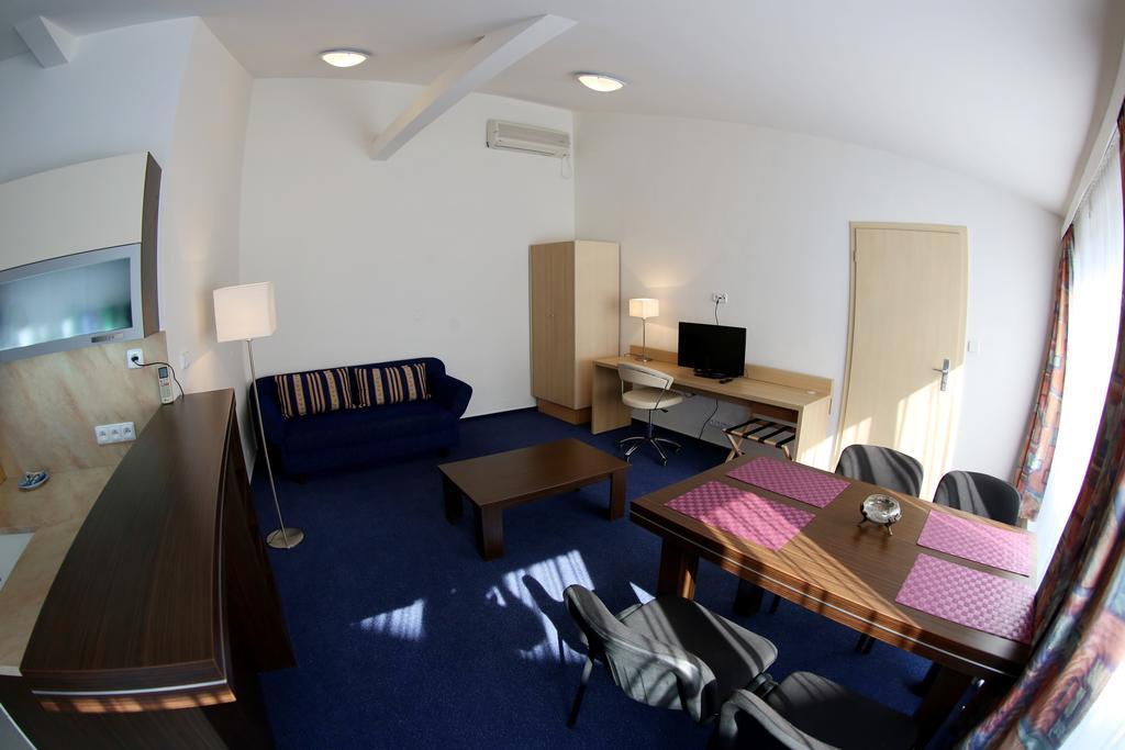 Apartments Kromeriz Phòng bức ảnh