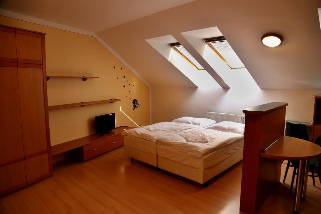 Apartments Kromeriz Phòng bức ảnh