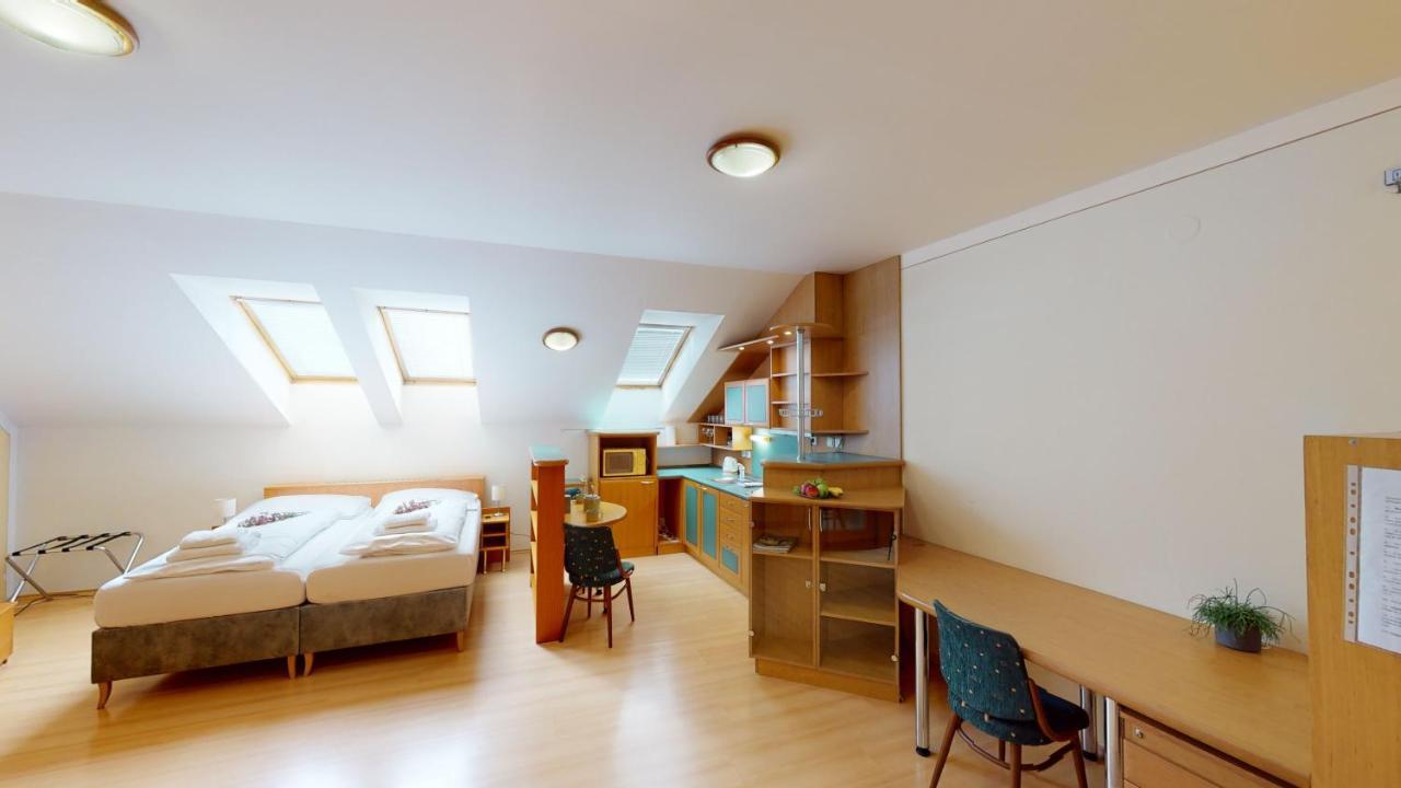 Apartments Kromeriz Ngoại thất bức ảnh