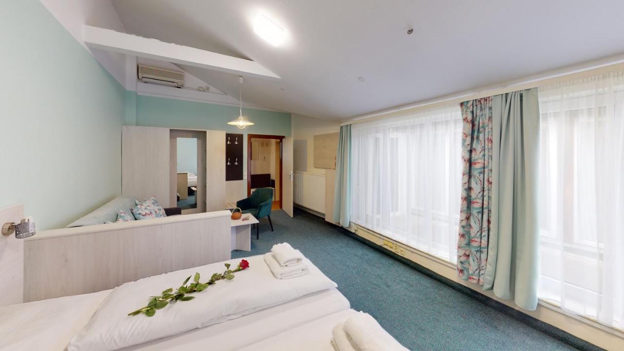 Apartments Kromeriz Ngoại thất bức ảnh